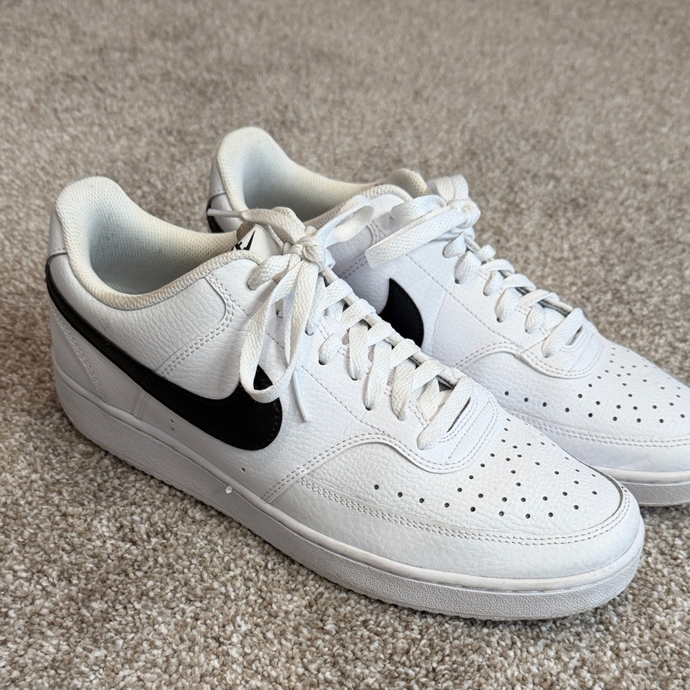 Nike Men's White and Black Court Sneakers